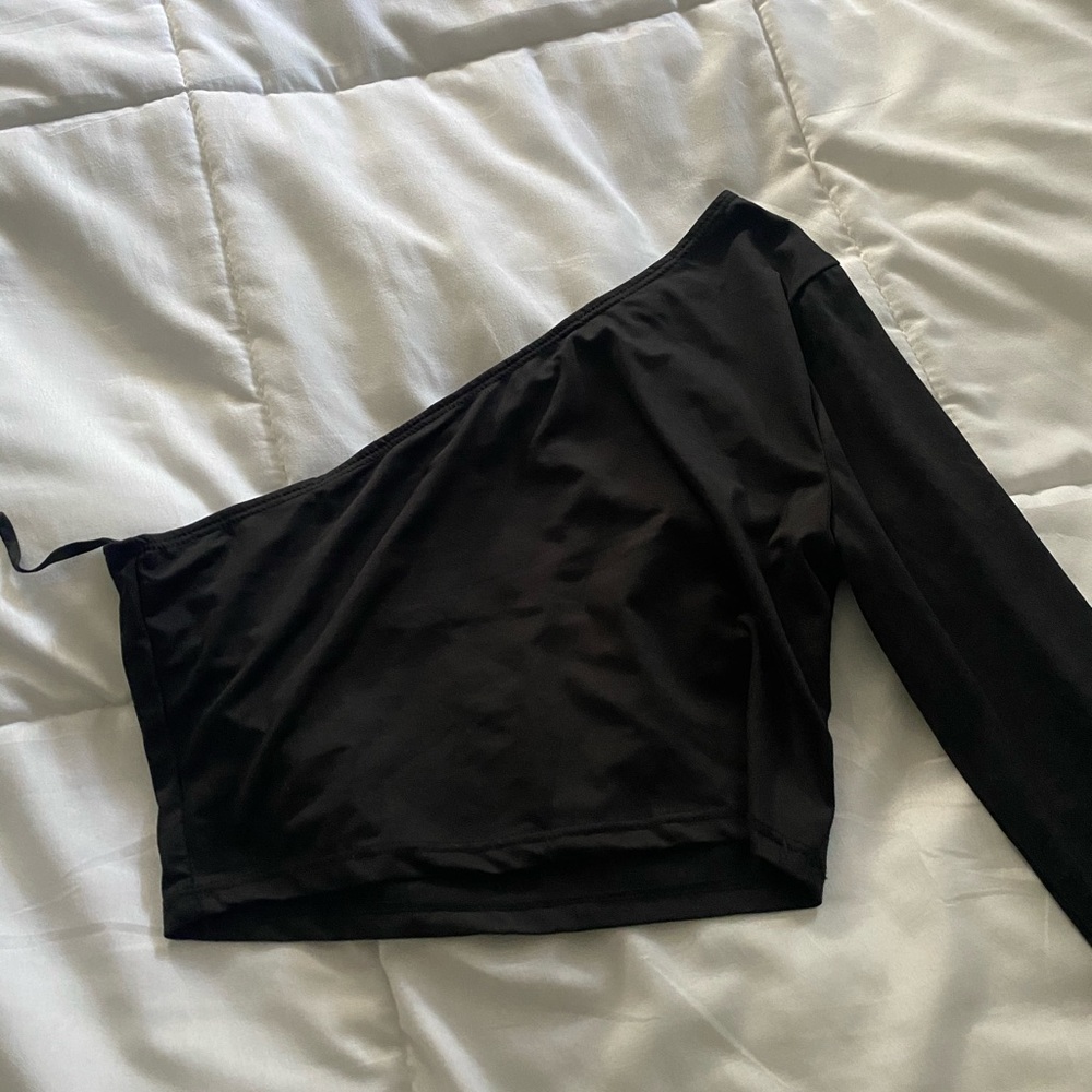 Black crop top